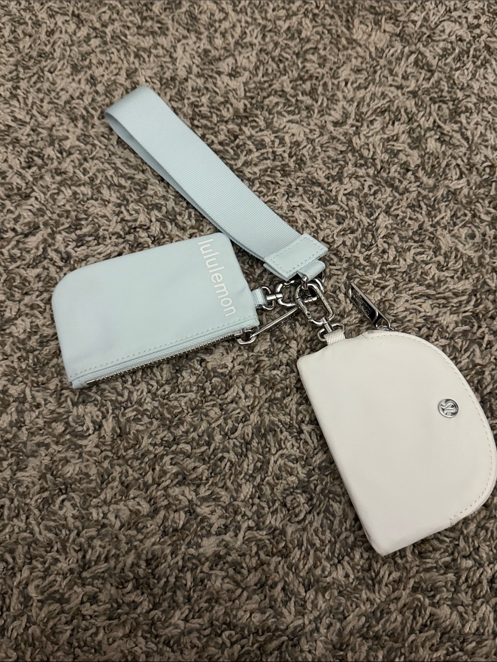 Lululemon light blue and white wristlet key & card holder set